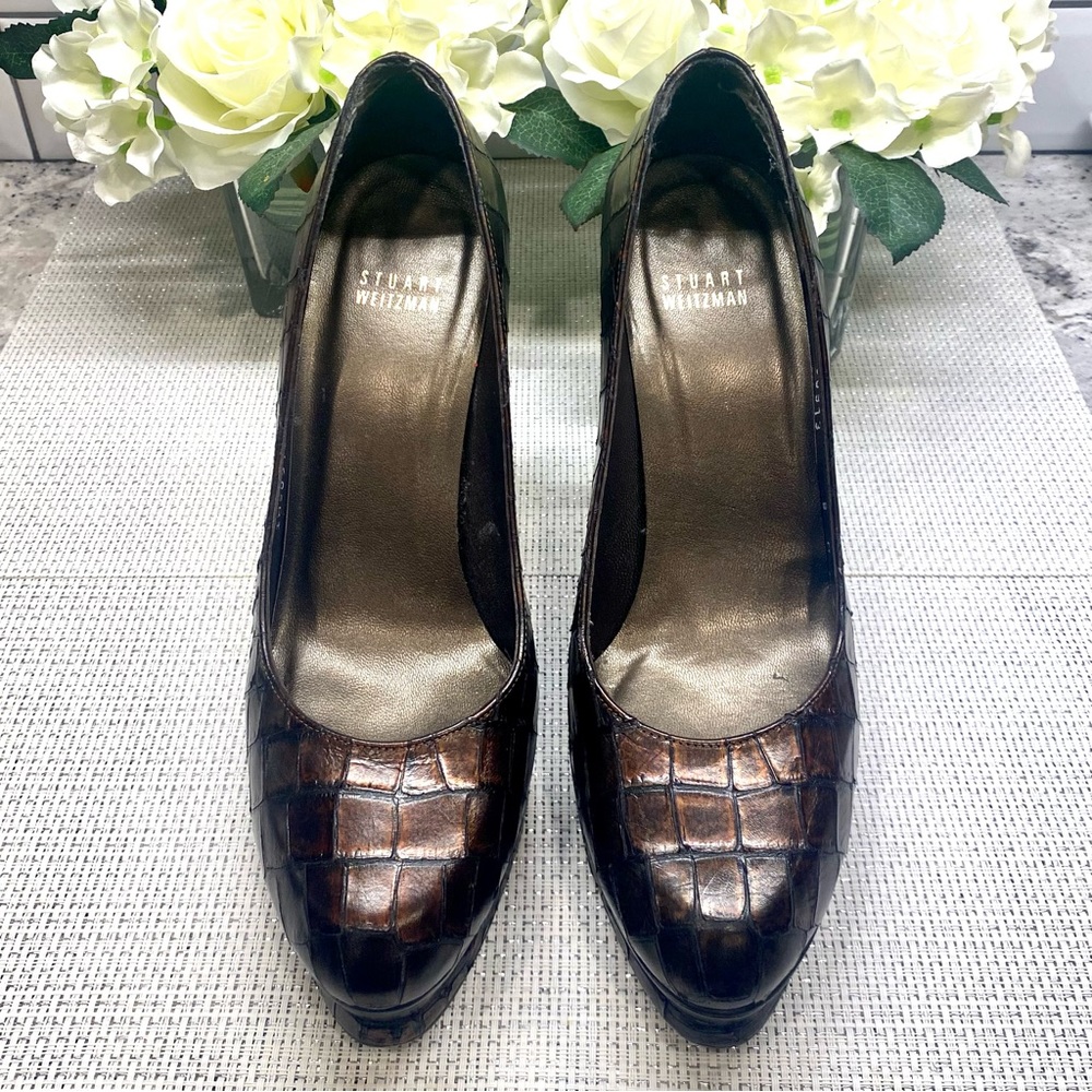 Preowned Stuart Weizmann Crocodile Heels Size 8 - image 2